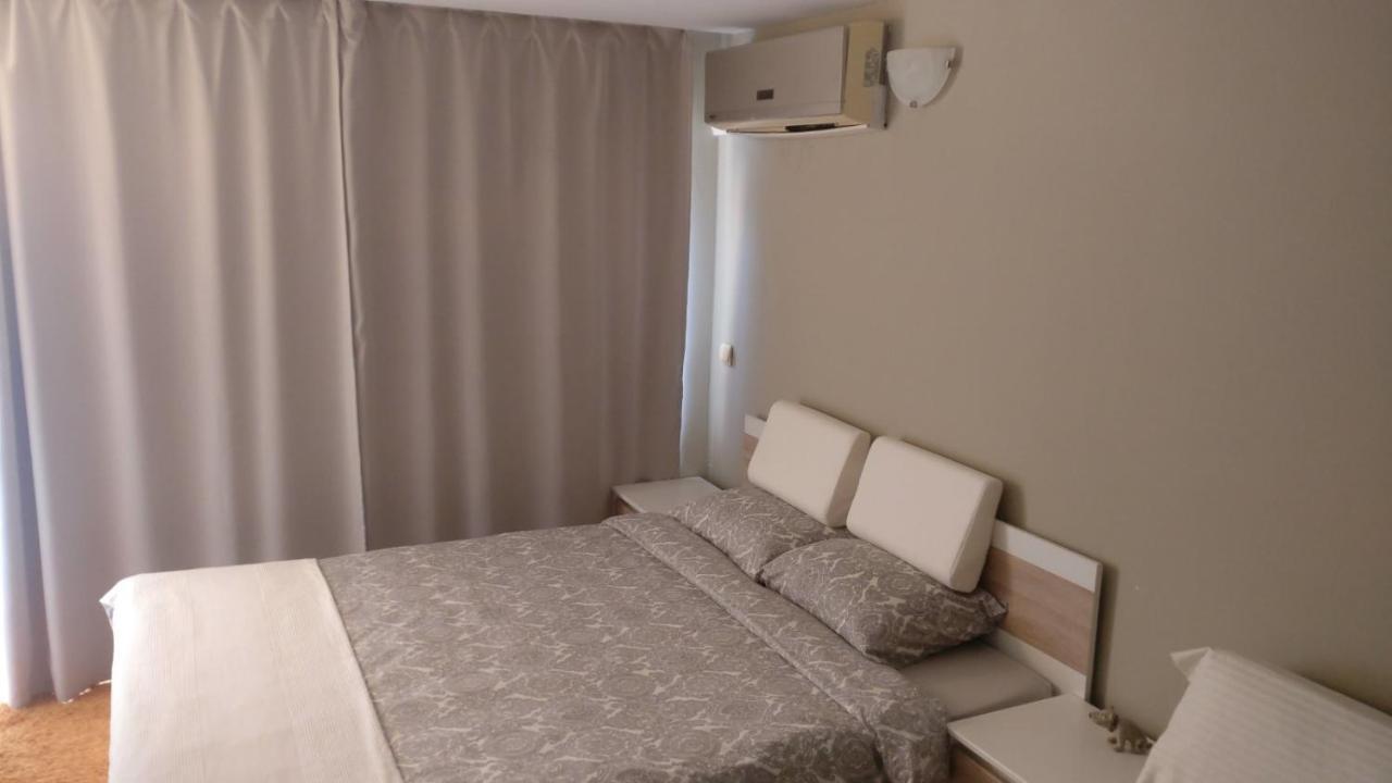 Treti Mart North Apartment Приморско Екстериор снимка